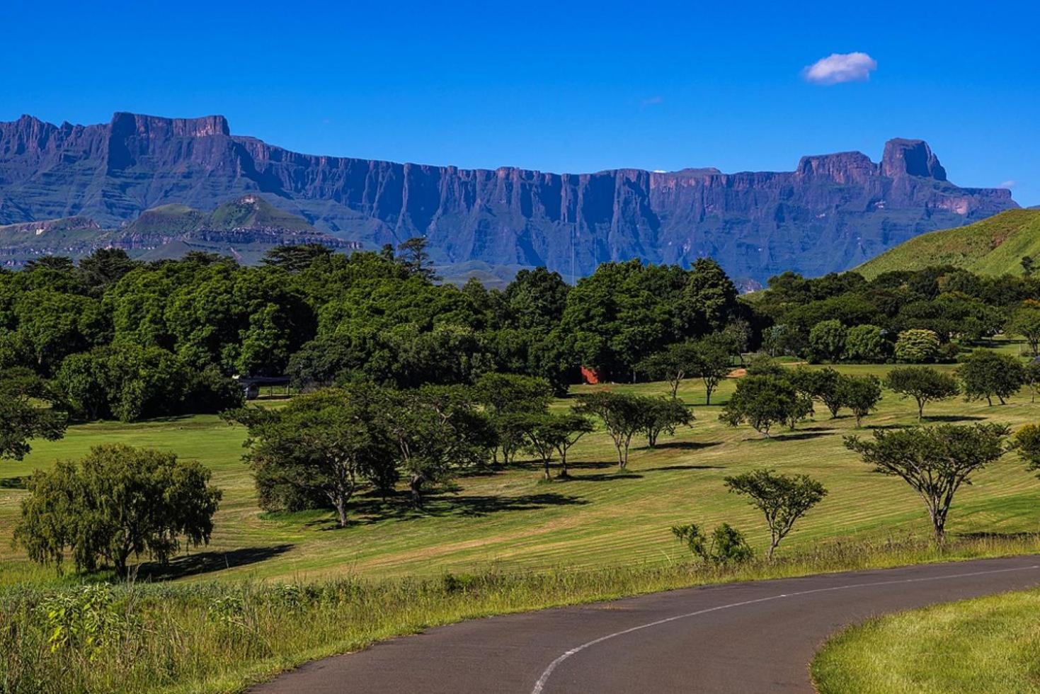 Hlalanathi Drakensberg Resort Bergville Extérieur photo