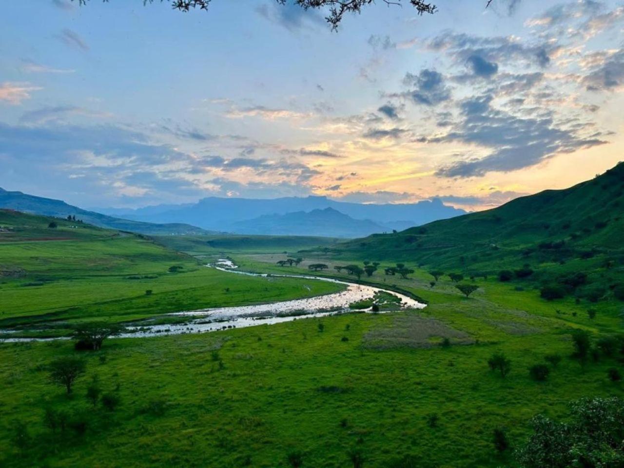 Hlalanathi Drakensberg Resort Bergville Extérieur photo